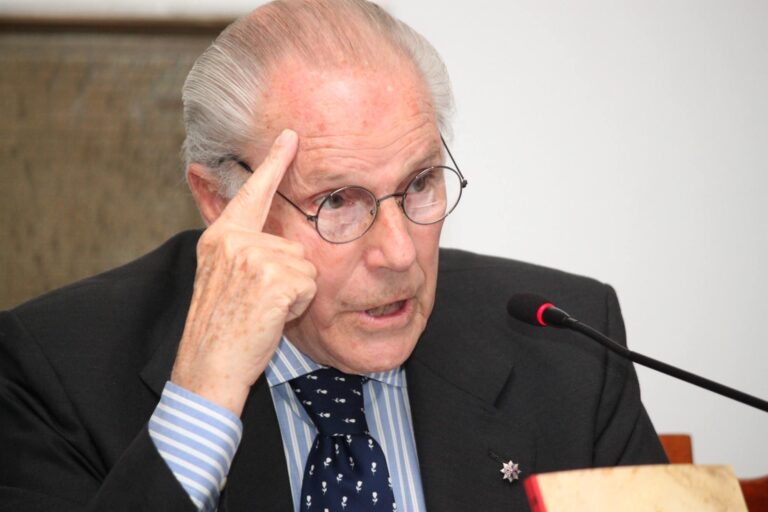 Bernardo P. Lozier Almazán
